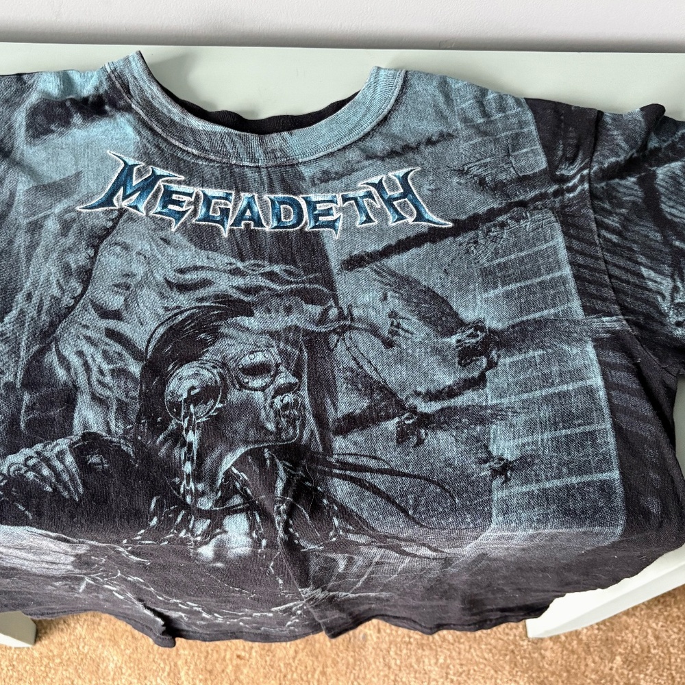 Vintage 00s Megadeth Shirt in Pristine Condition